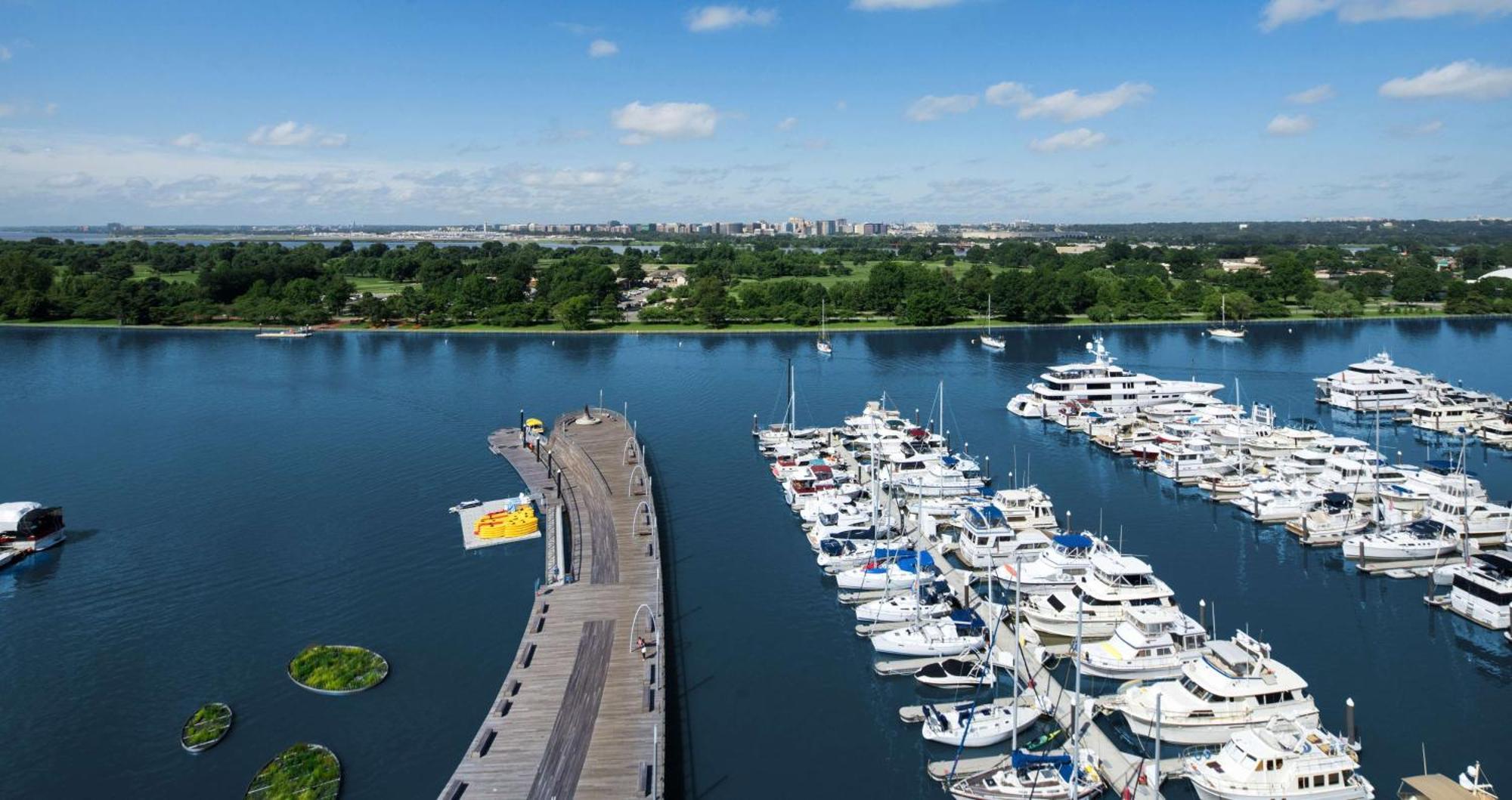 Отель Canopy By Hilton Washington Dc The Wharf Экстерьер фото